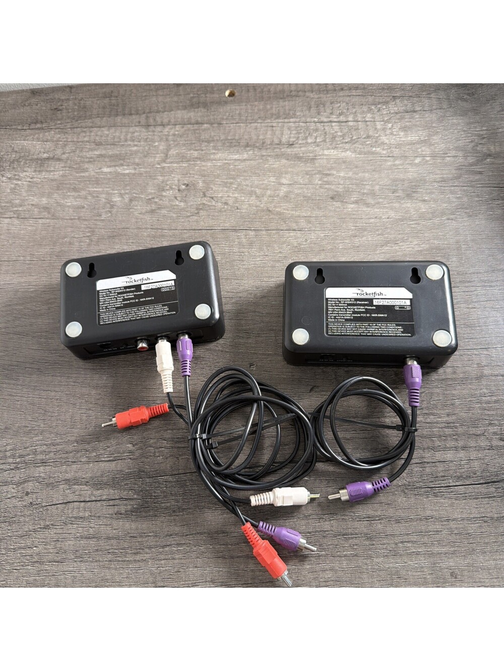 Rocketfish RF-WSW312 Receiver And Sender Wireless Rear Speaker Kit - Picture 3 of 5